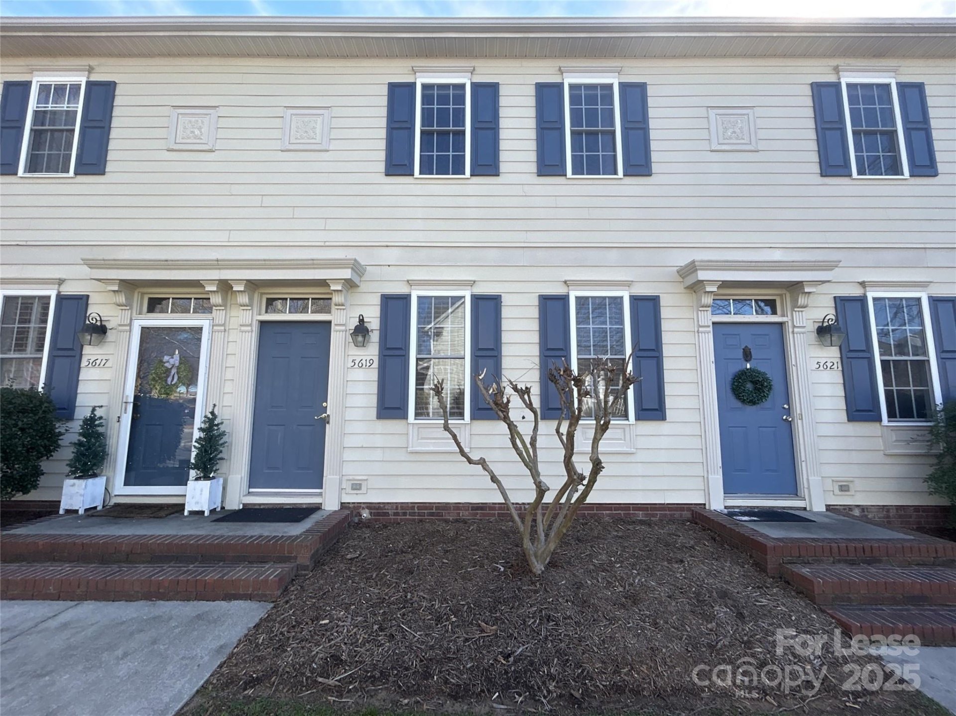 5619 Fetzer Avenue