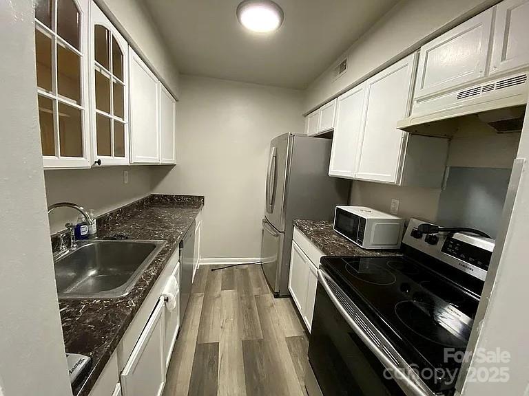Orchard Trace, Charlotte Community