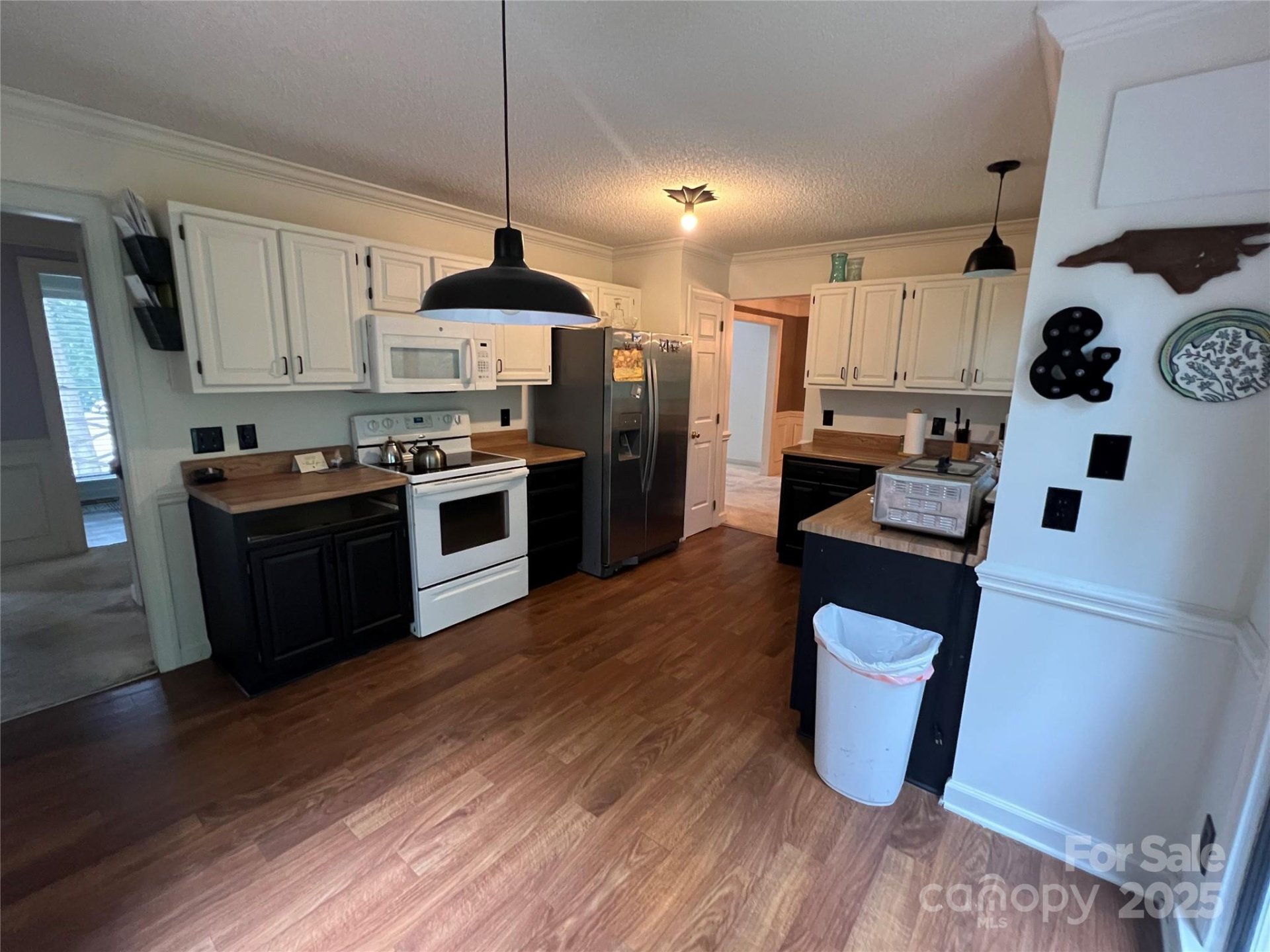 Property image 4 at 4107 Brownes Ferry Road, Charlotte, NC 28269
