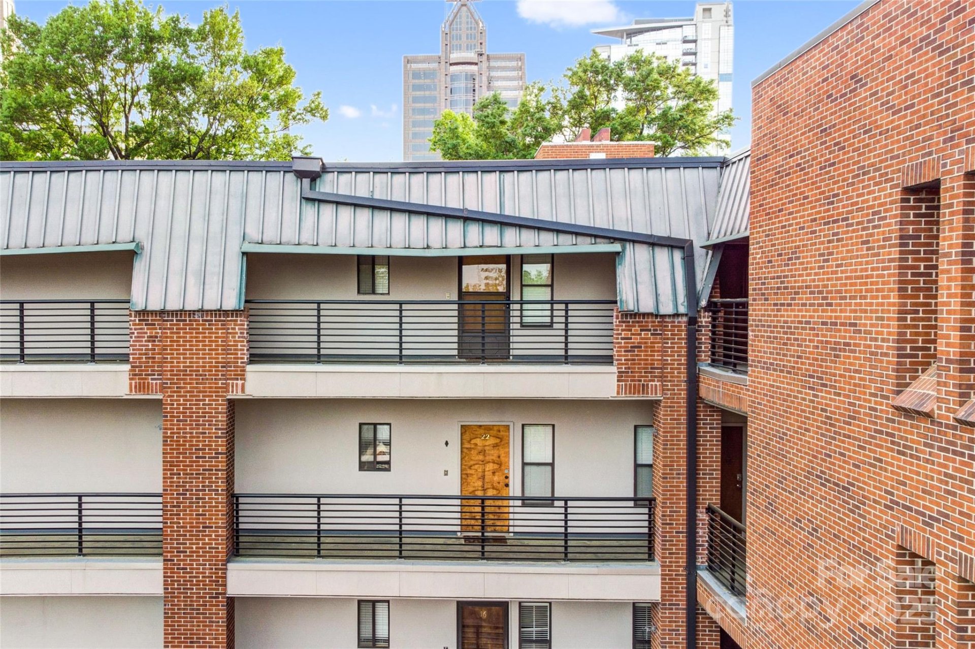 Property image 4 at 224 N Poplar Street, Charlotte, NC 28202