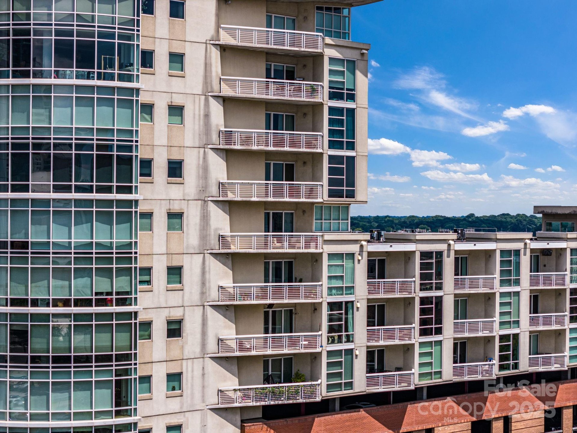 Property image 3 at 505 E 6th Street, Charlotte, NC 28202