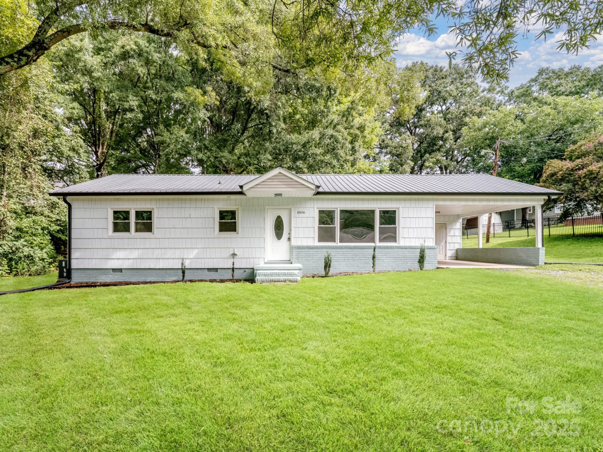 West End, Albemarle Community