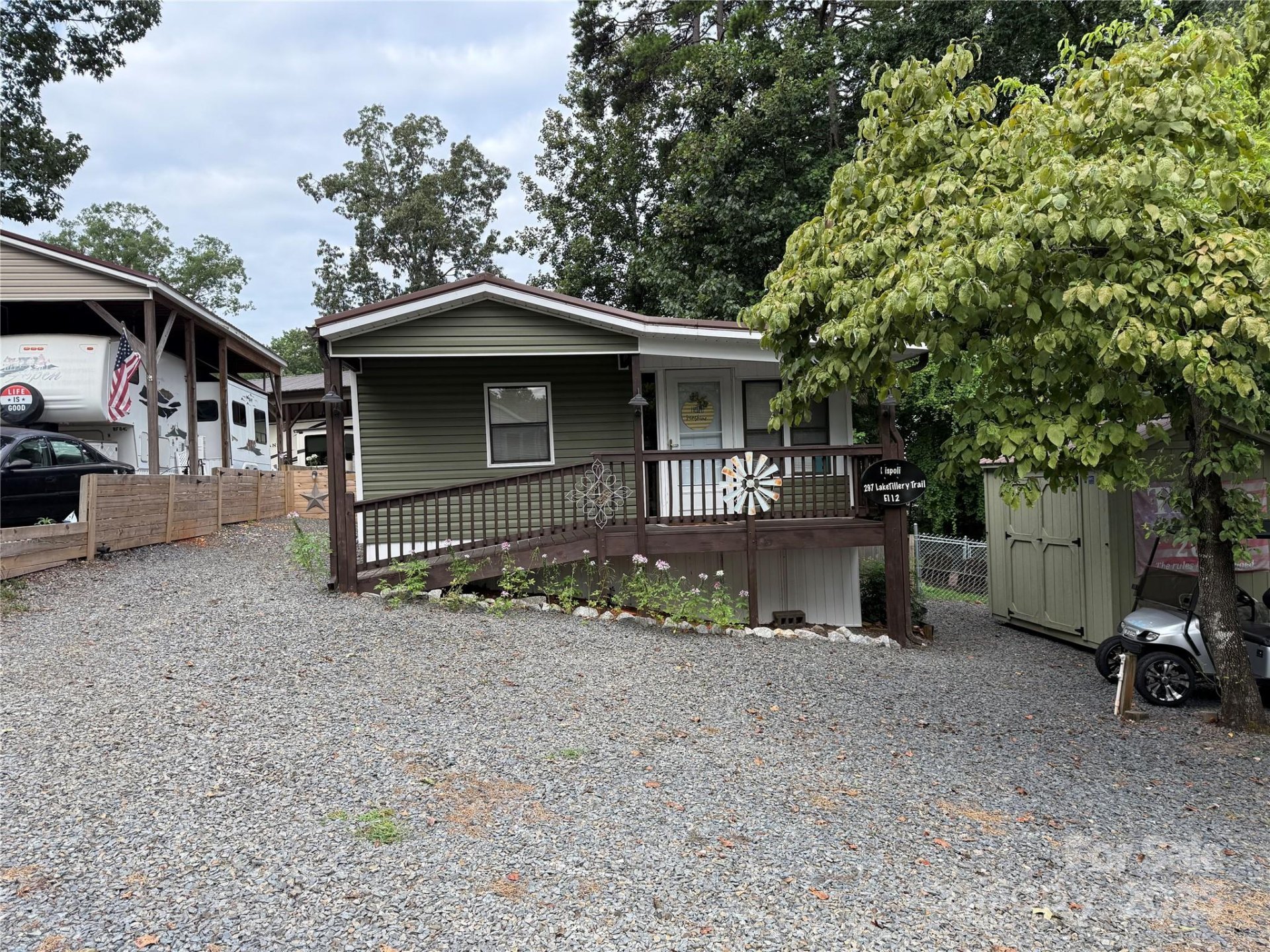 297 299 Lake Tillery Trail