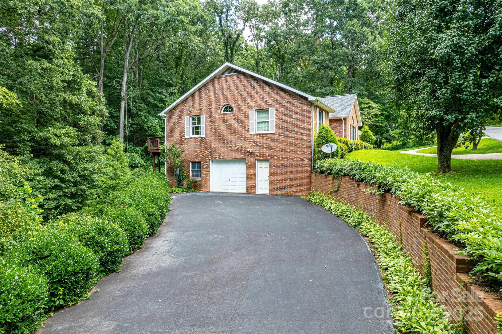 Property image 3 at 185 Oak Ridge Drive, Clyde, NC 28721