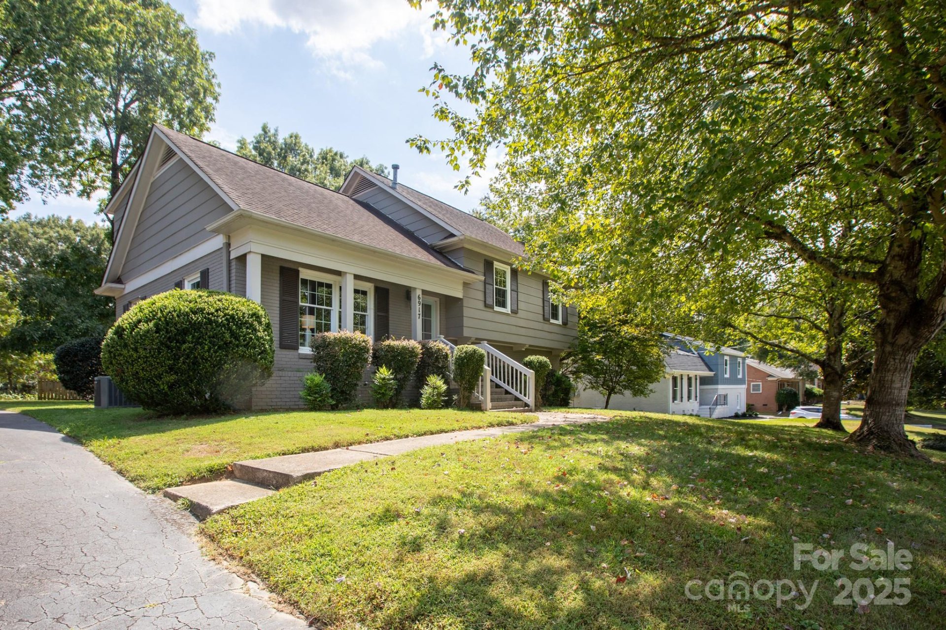 6917 Lancer Drive