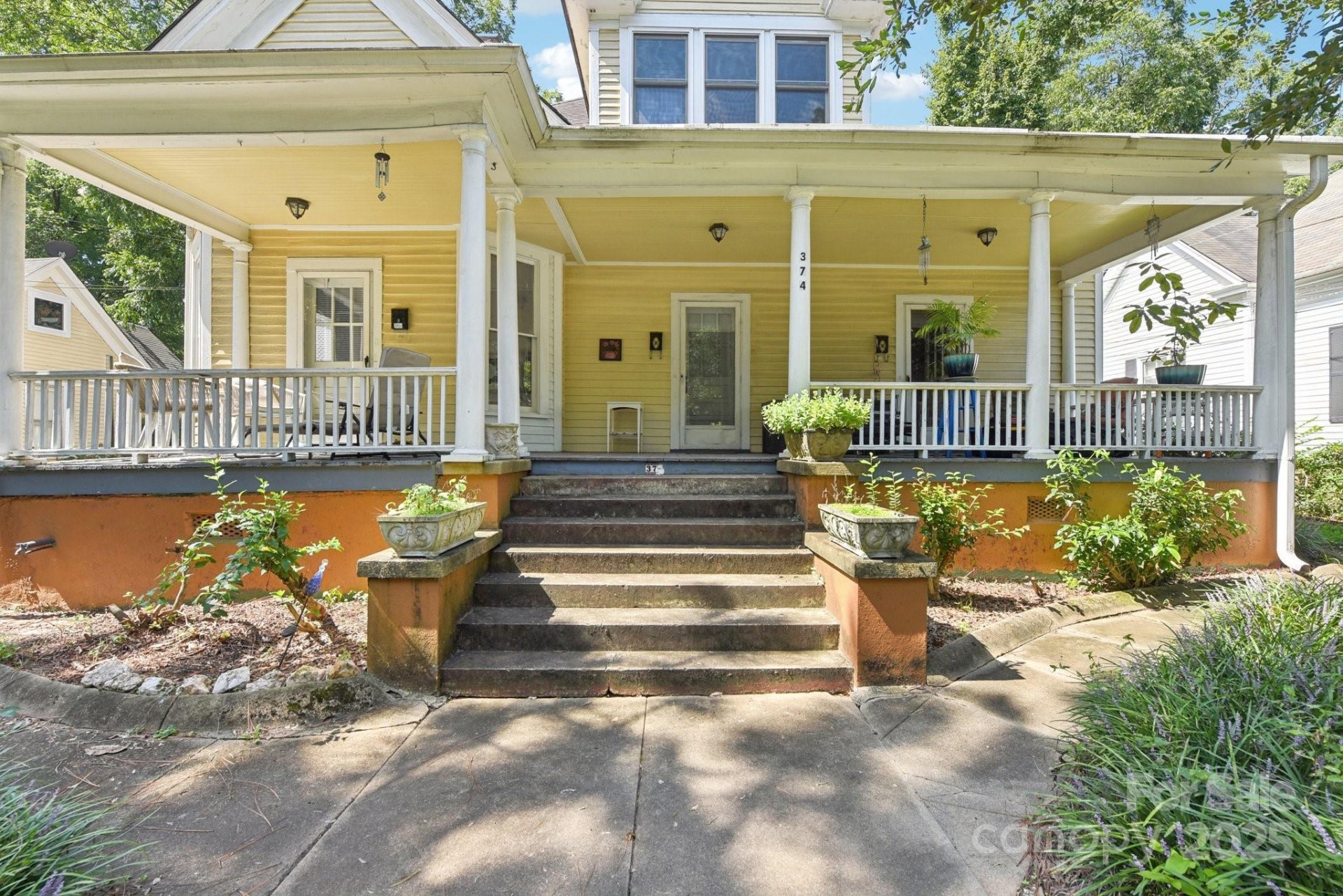 374 Union Street
