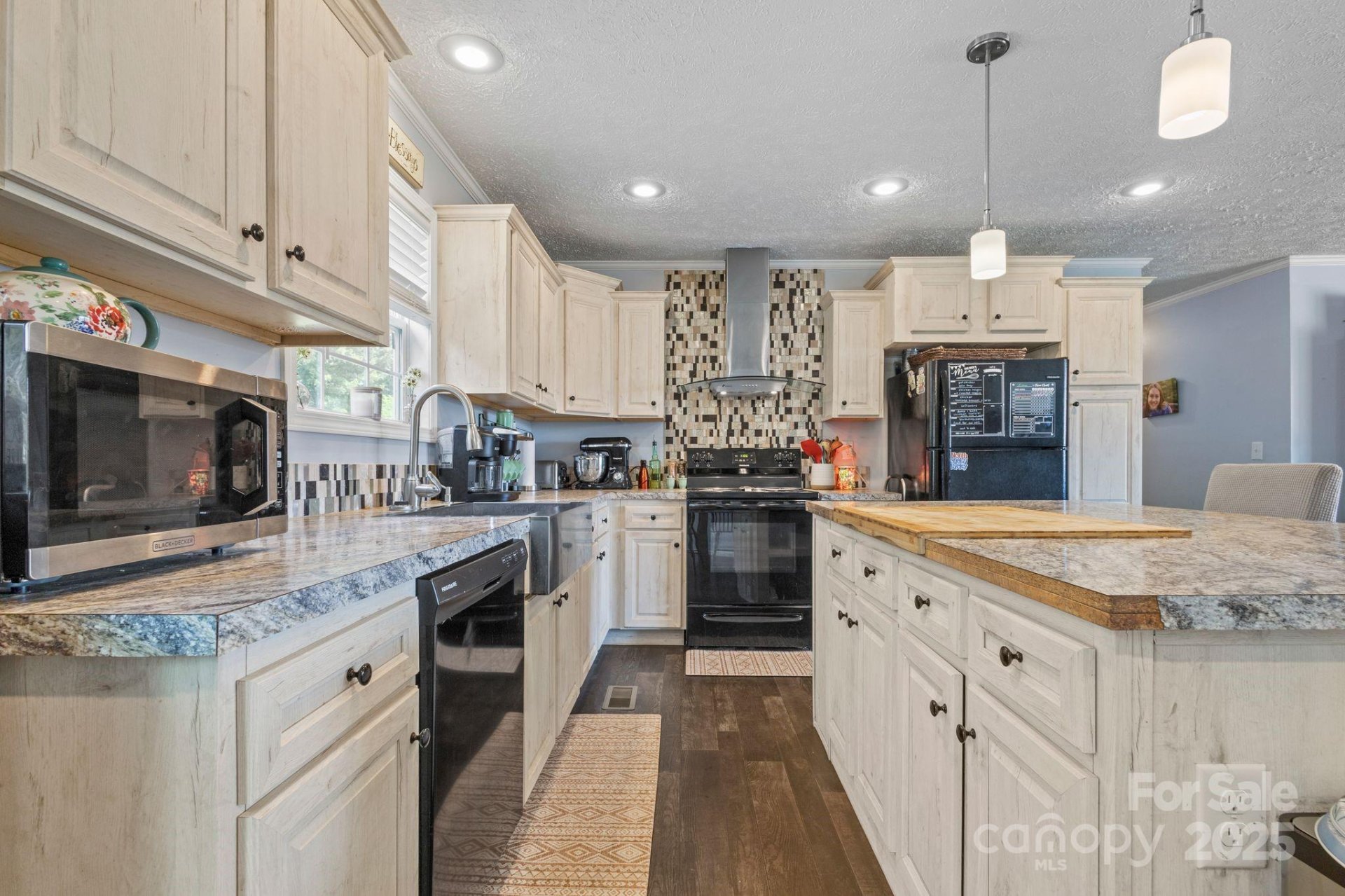 Property image 2 at 288 Howard Norton Drive, Hiddenite, NC 28636