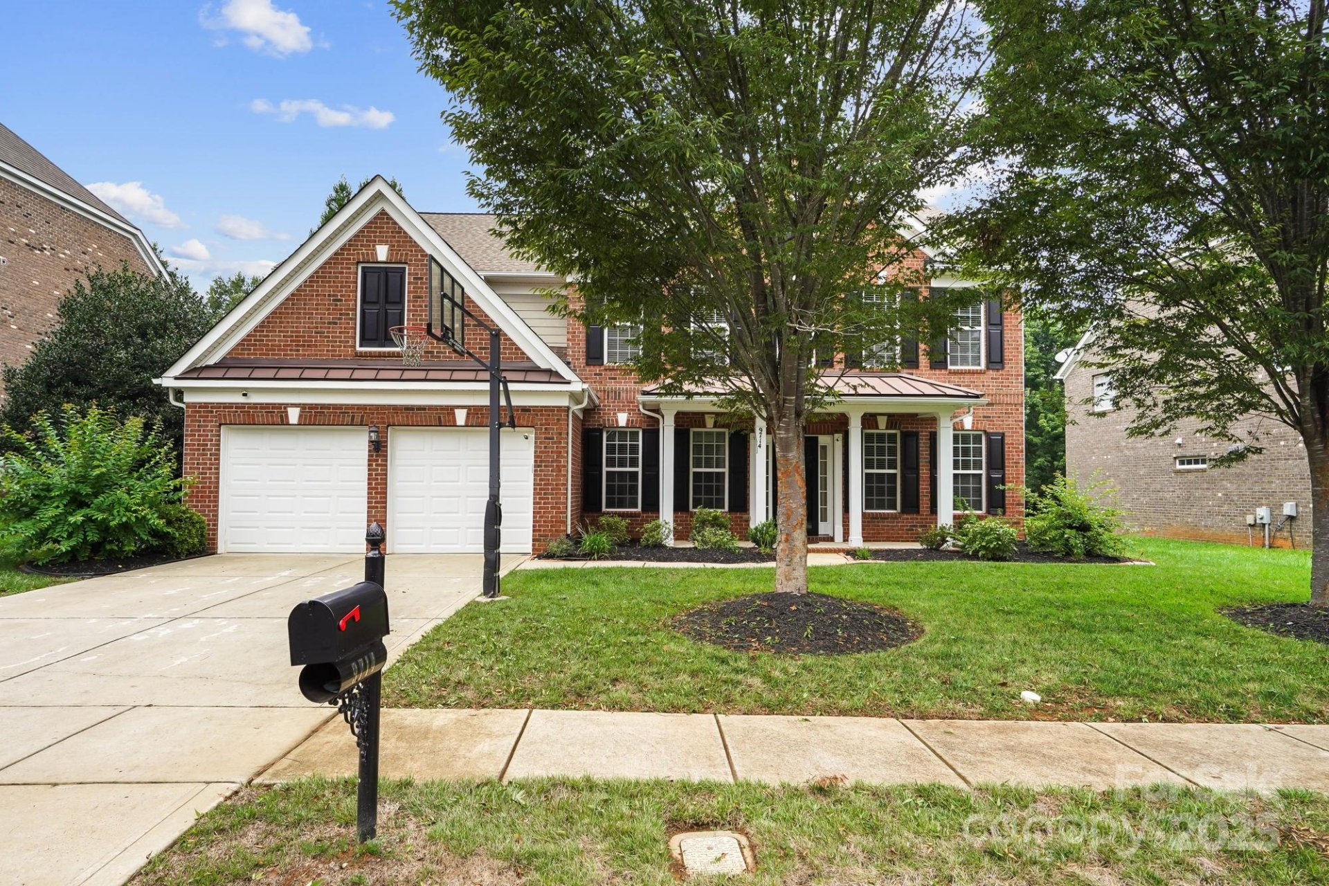 Ardrey Chase, Charlotte Community