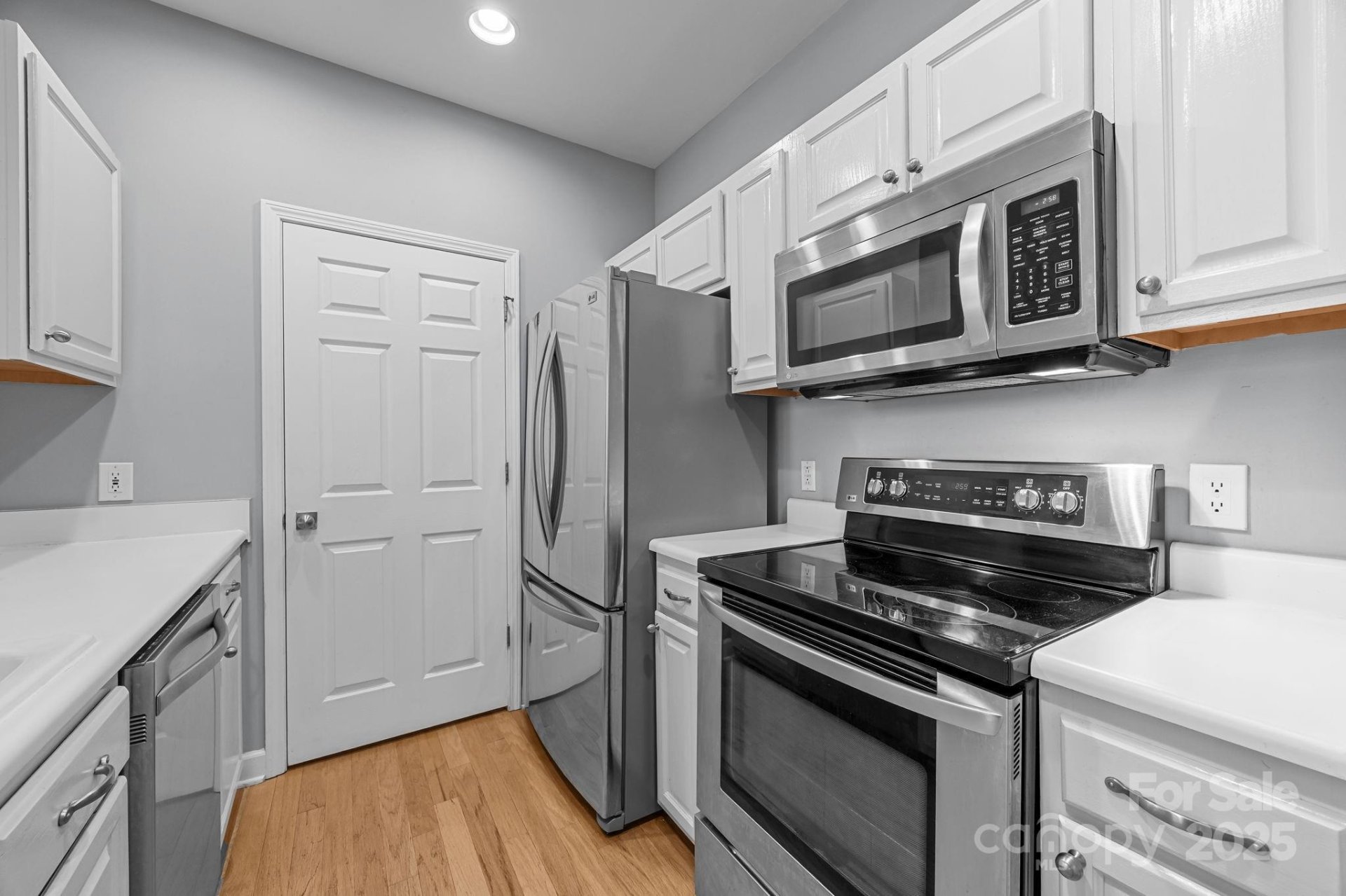 Property image 5 at 416 Queens Road, Charlotte, NC 28207