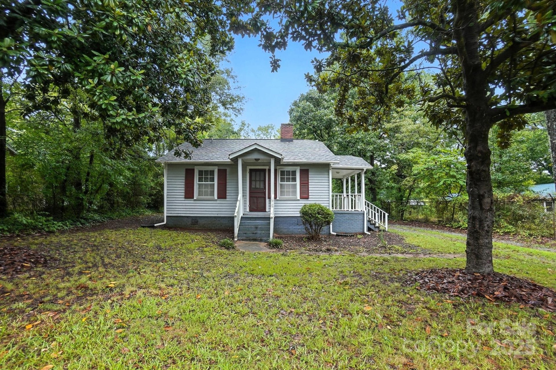 Property image 3 at 106 W Henry Street, Belmont, NC 28012