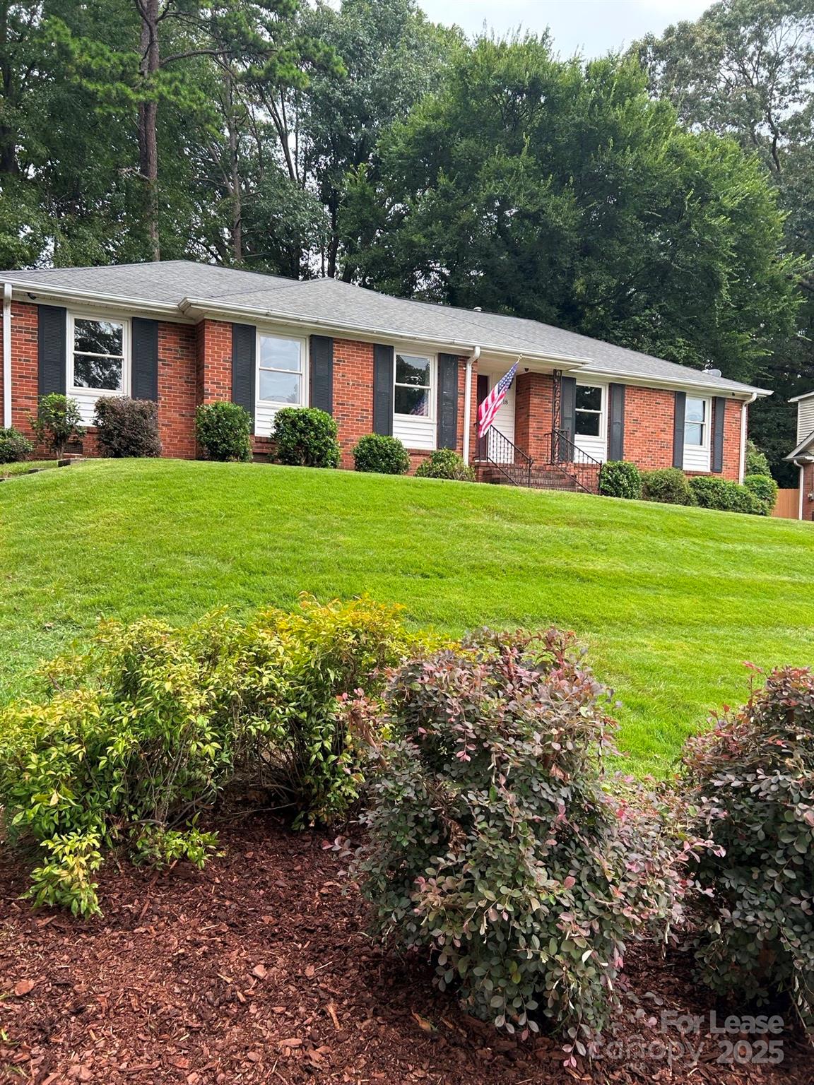 Property image 1 at 6918 Woodstock Drive, Charlotte, NC 28210