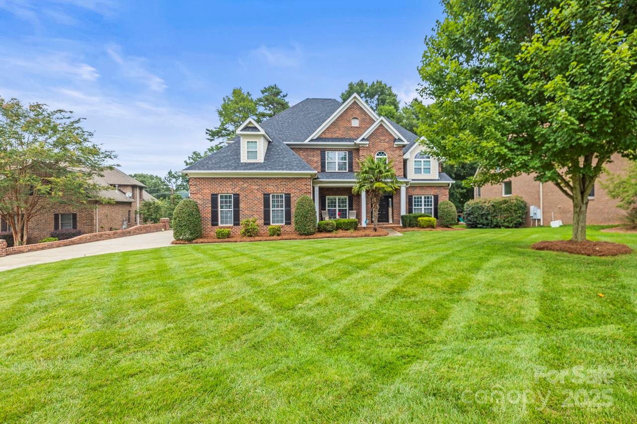 Treetops At Cowans Ford, Stanley Community