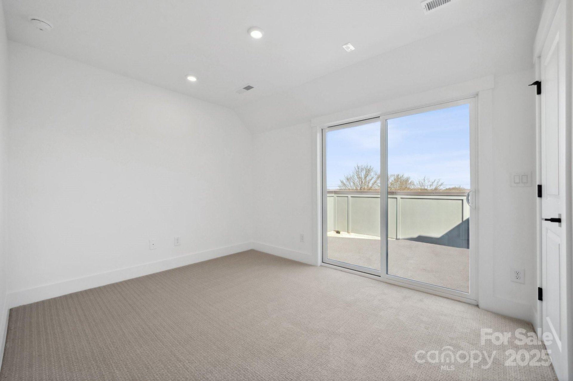 Property image 3 at 3630 S Tryon Street, Charlotte, NC 28217