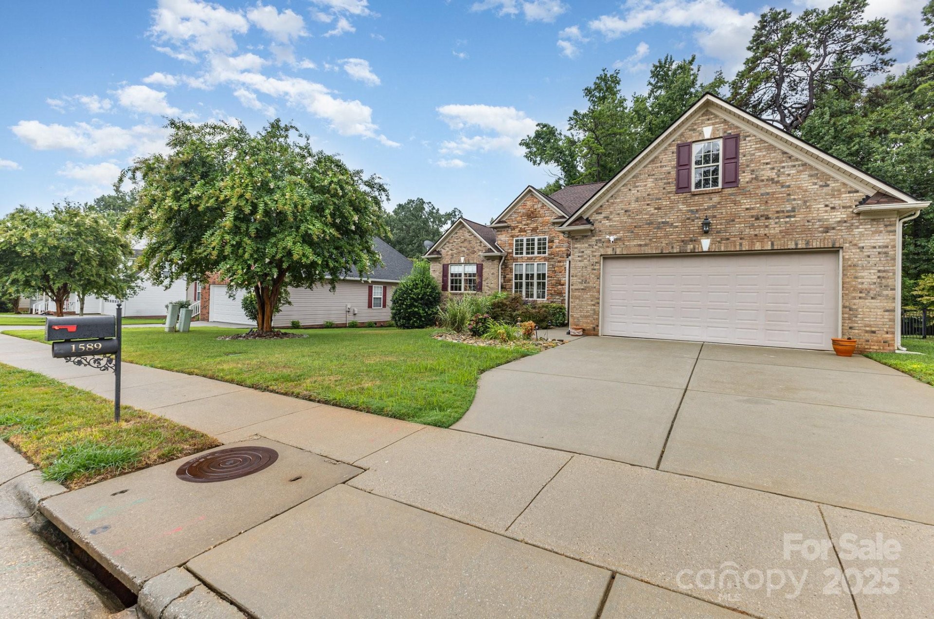 Property image 2 at 1589 Essex Hall Drive, Rock Hill, SC 29730