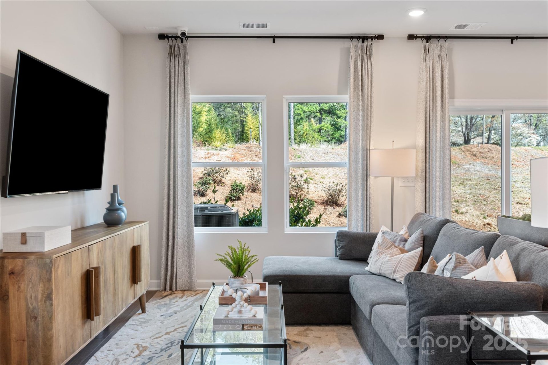 Property image 3 at 4104 Summit Woods Drive, Charlotte, NC 28216