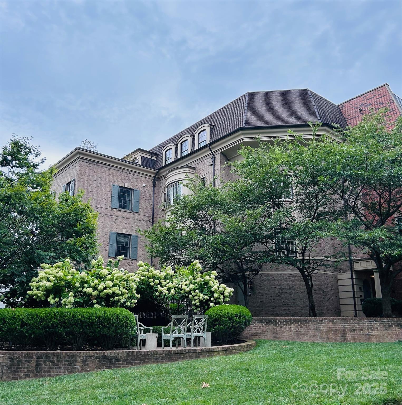 168 Cherokee Road