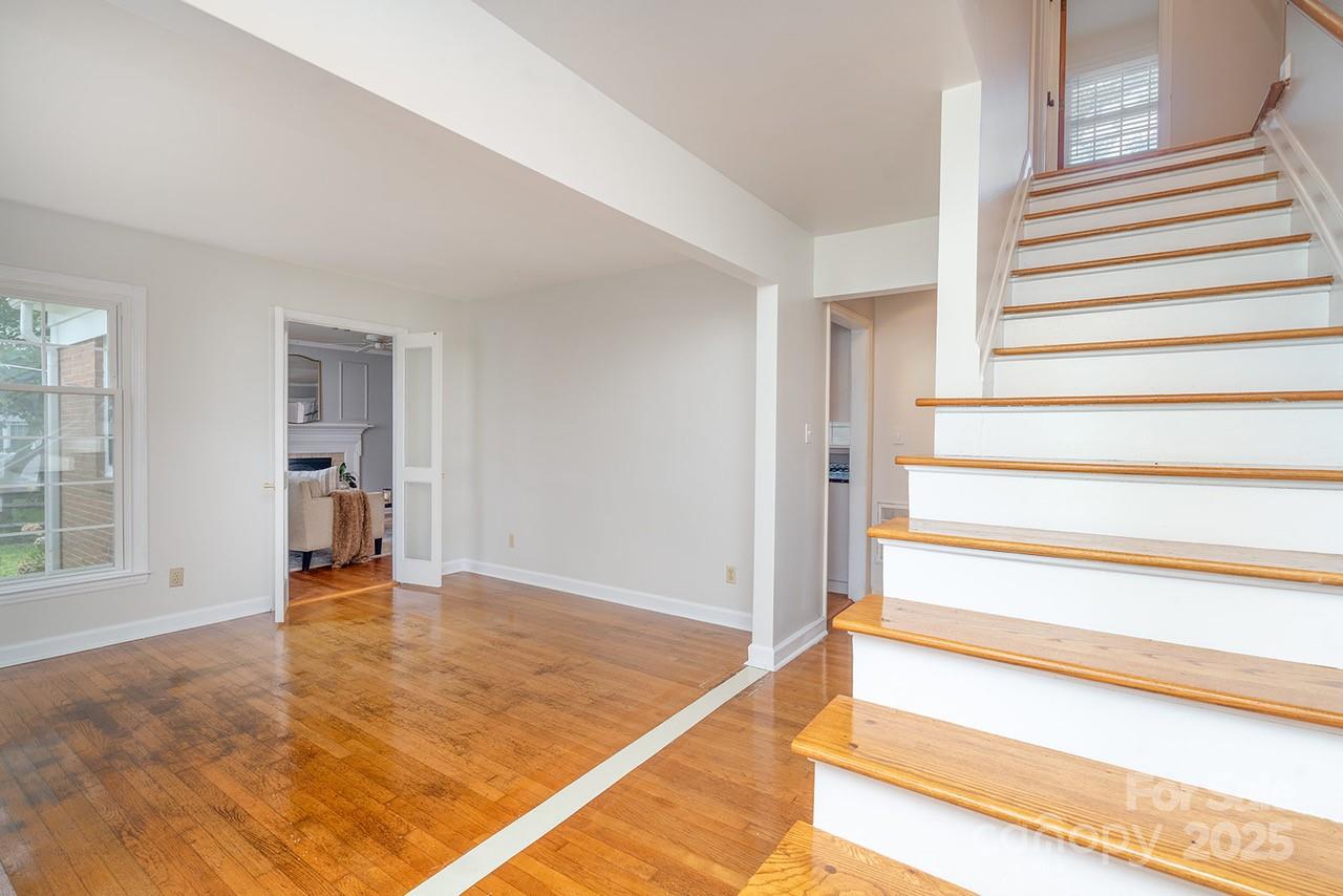 Property image 2 at 1240 Worcaster Place, Charlotte, NC 28211