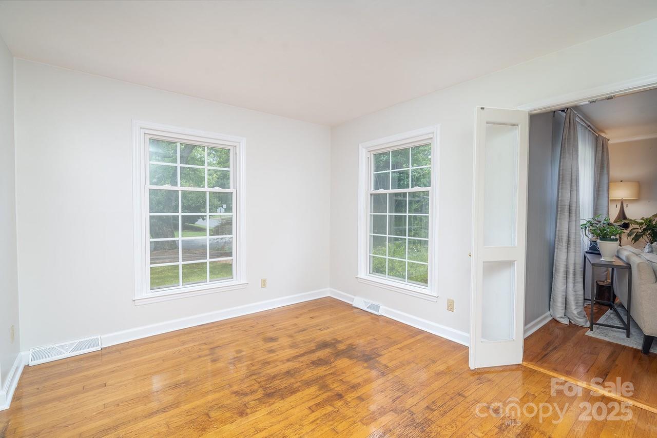 Property image 3 at 1240 Worcaster Place, Charlotte, NC 28211