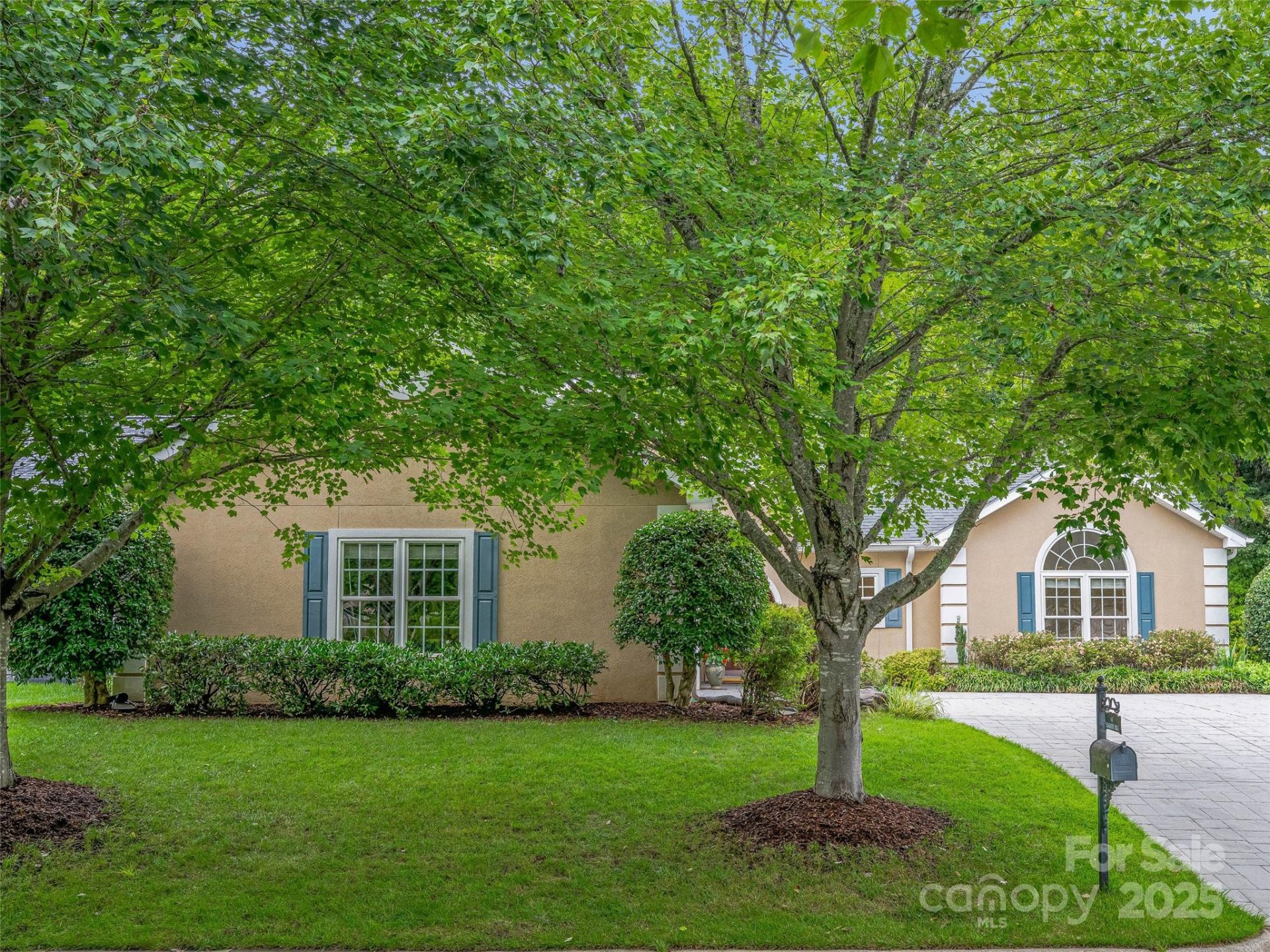 Property image 3 at 63 Stonebridge Drive, Asheville, NC 28805