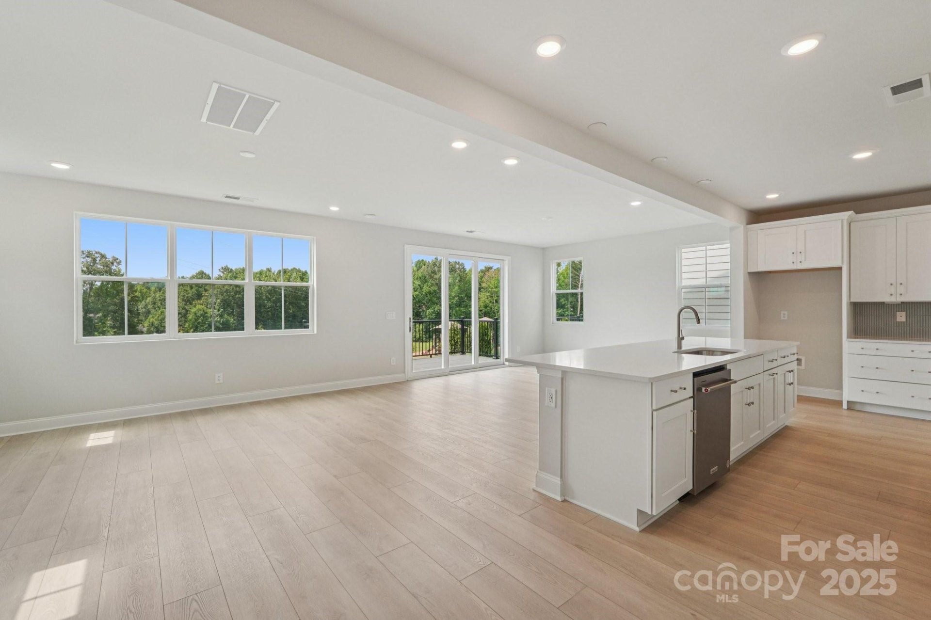Property image 3 at 921 Coast Drive, Tega Cay, SC 29708