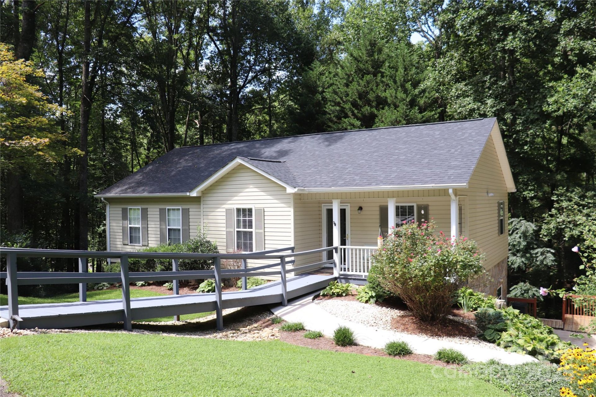 2832 Laurel Lane