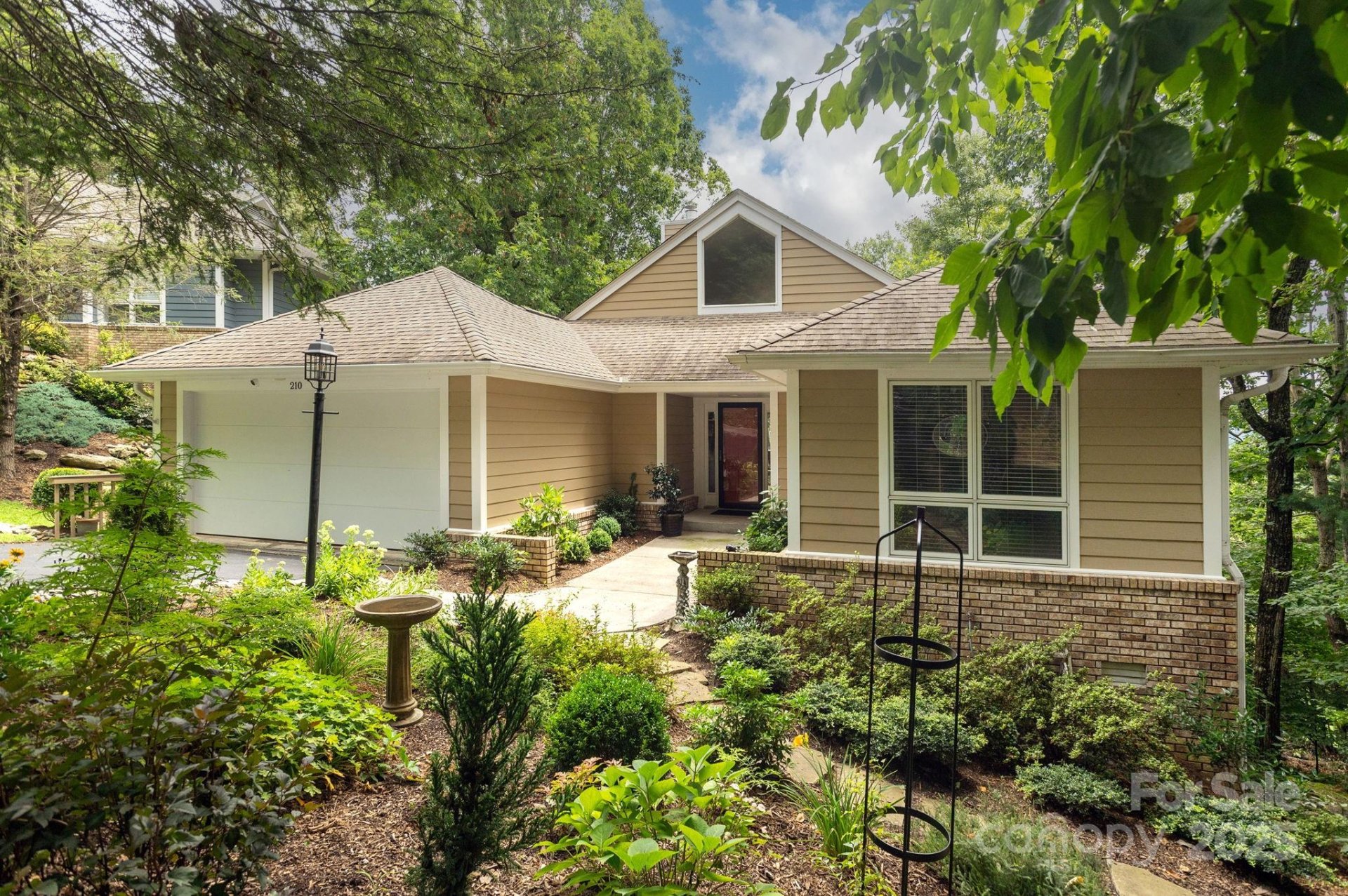 Property at 210 Claymoor Court, Flat Rock, NC 28731