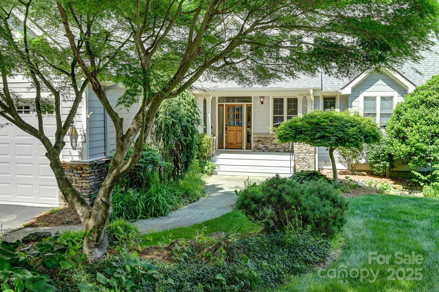 Property image 2 at 43 S Kuykendall Court, Hendersonville, NC 28739