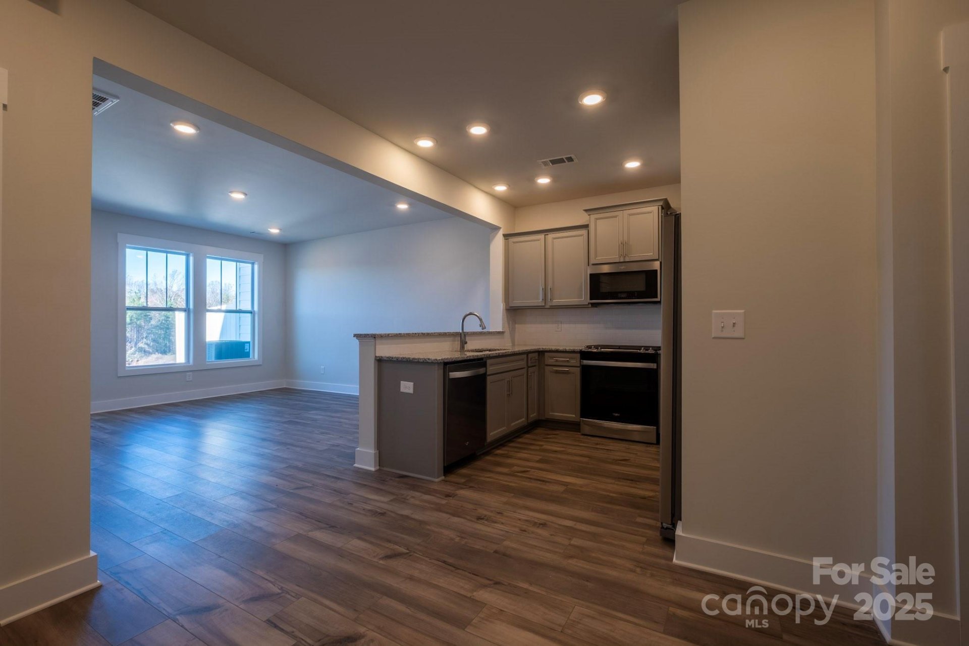 Property image 4 at 207 Dalmatian Drive, Spartanburg, SC 29307