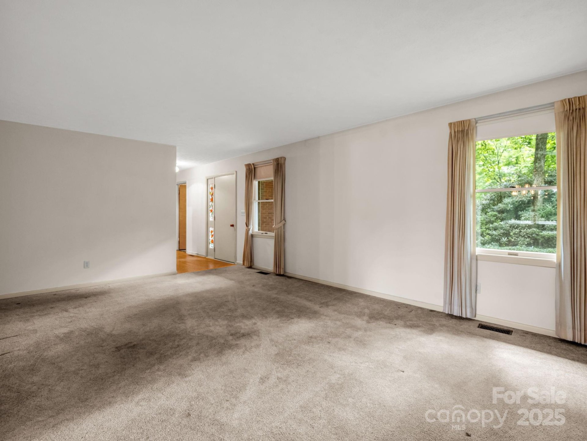 Property image 3 at 845 Greenwood Drive, Hendersonville, NC 28791