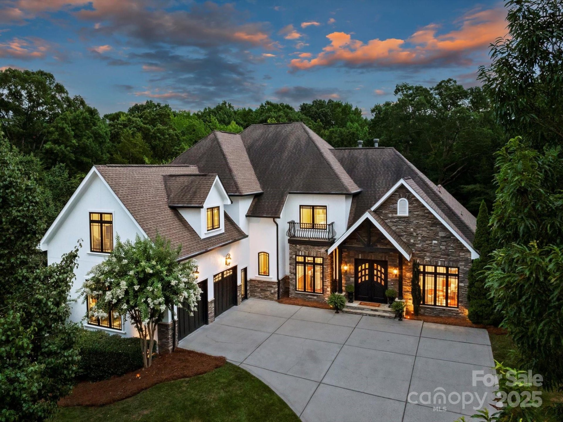 2207 Trapper Court
