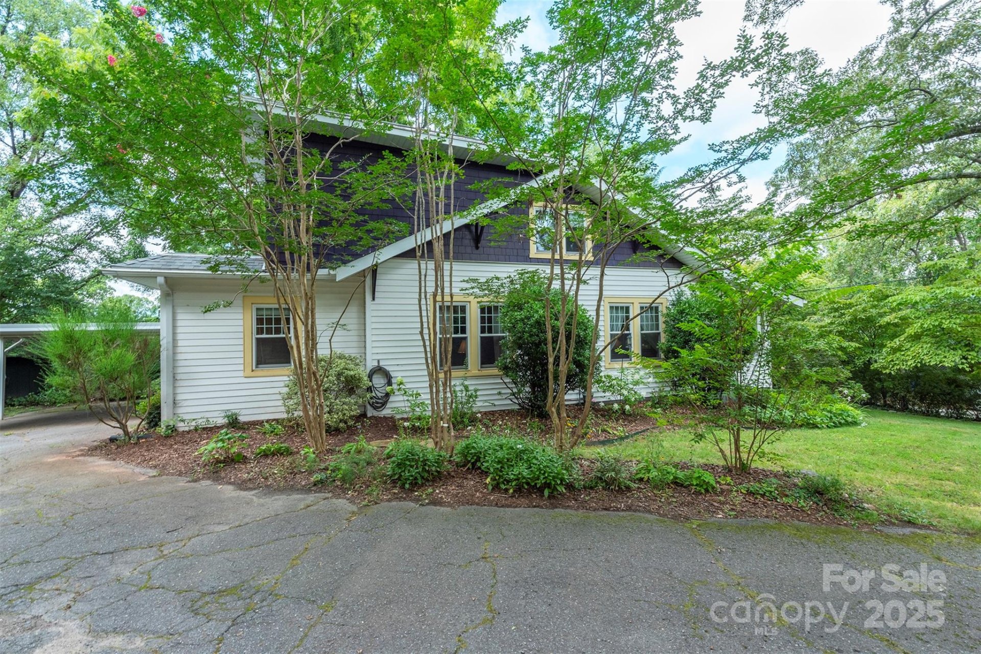Property image 4 at 20 Vandalia Avenue, Asheville, NC 28806