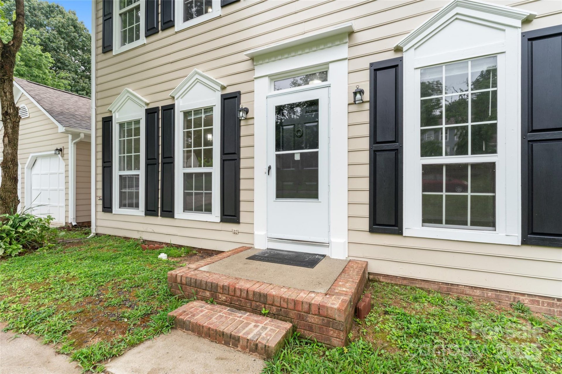 Property image 2 at 2813 Silkstream Lane, Charlotte, NC 28262
