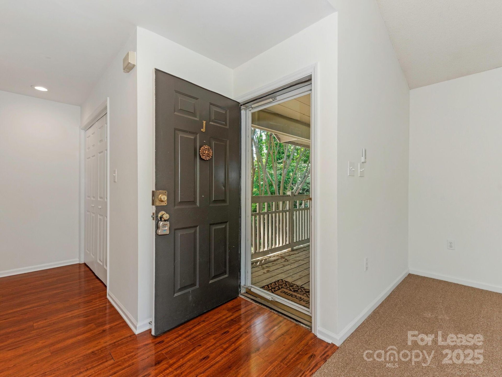 Property image 4 at 5011 Sharon Road, Charlotte, NC 28210
