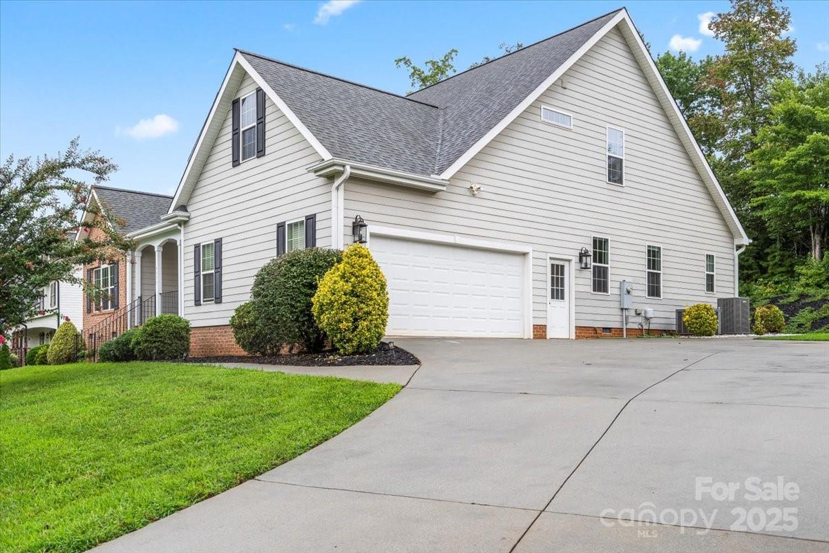 Property image 3 at 4070 Harmattan Drive, Denver, NC 28037