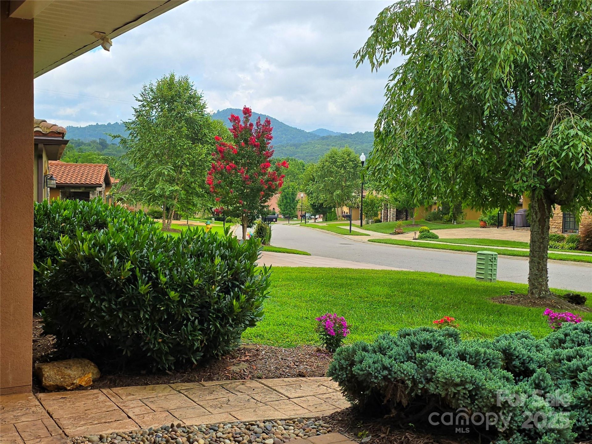 Bonito Ocaso in Crowell Farms, Asheville Community