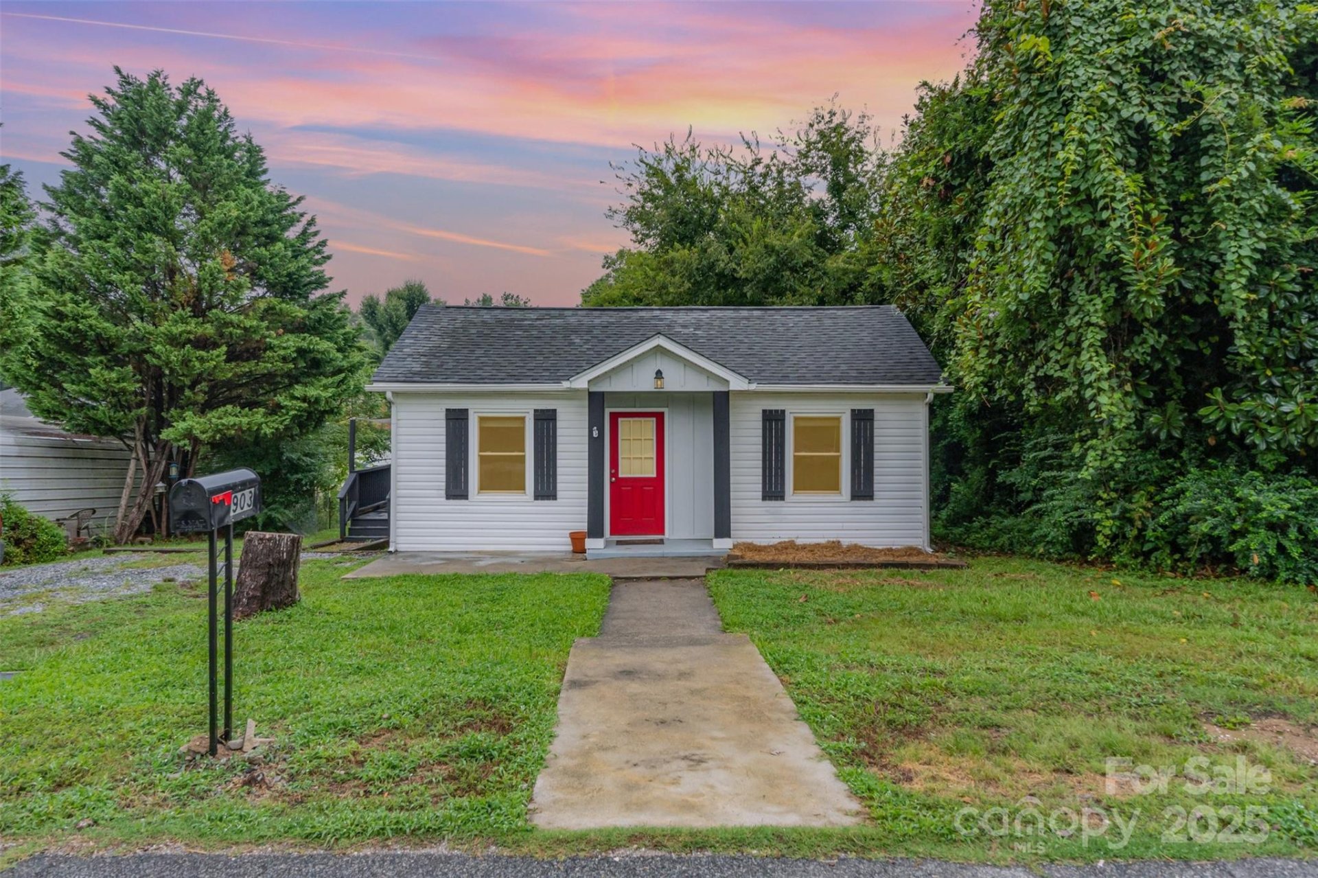 Royal Oaks, Kannapolis Community