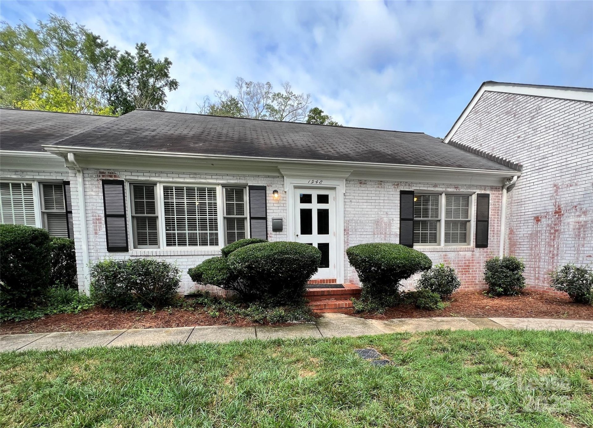 Property image 1 at 1948 Lynnwood Drive, Charlotte, NC 28209