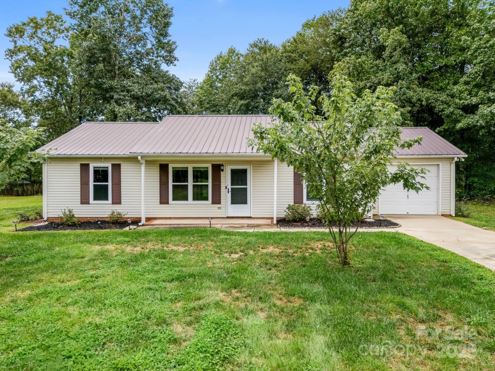 Creekside Village, Maiden Community