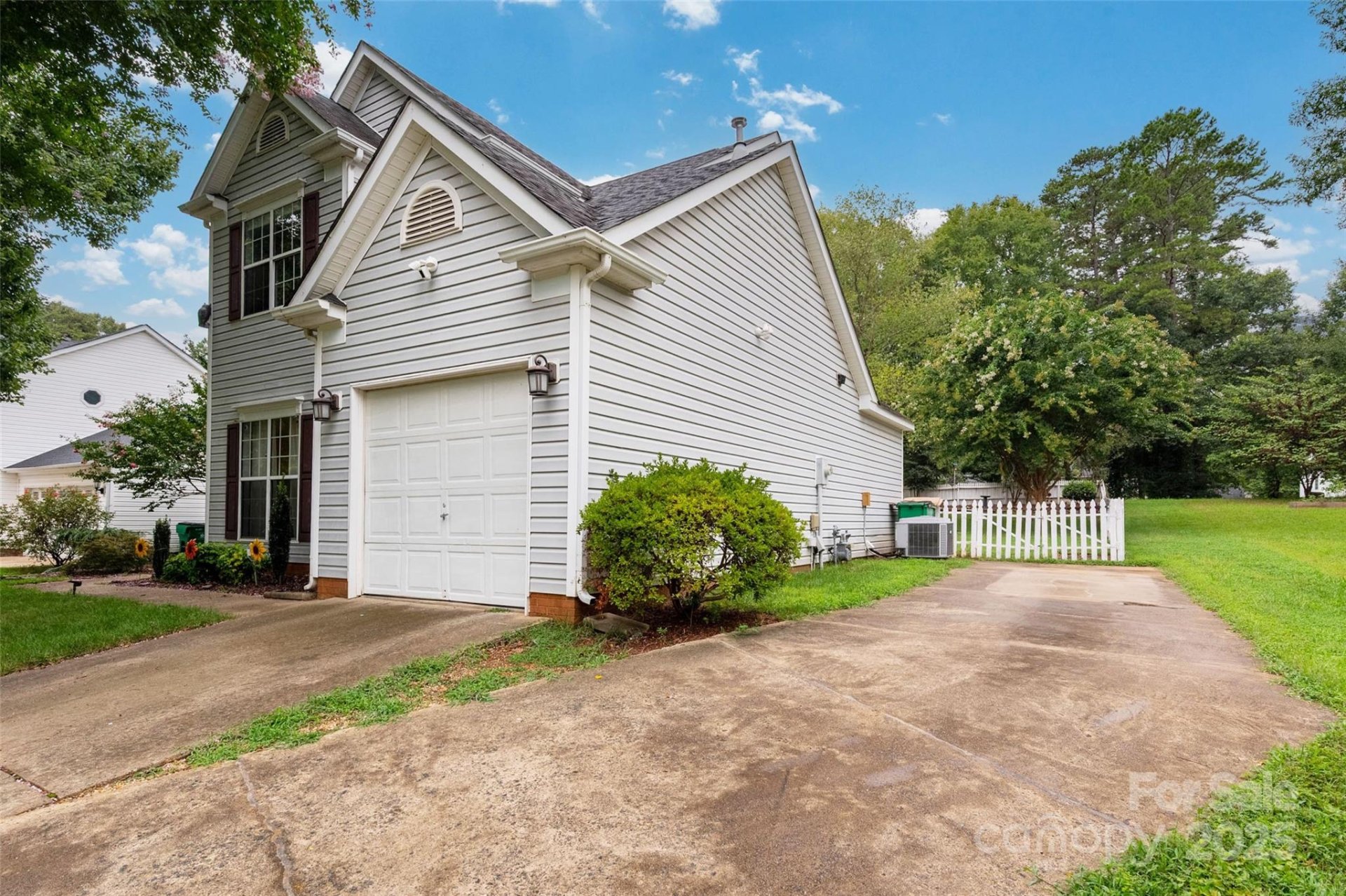 Property image 2 at 1815 Sugar Hollow Drive, Charlotte, NC 28214