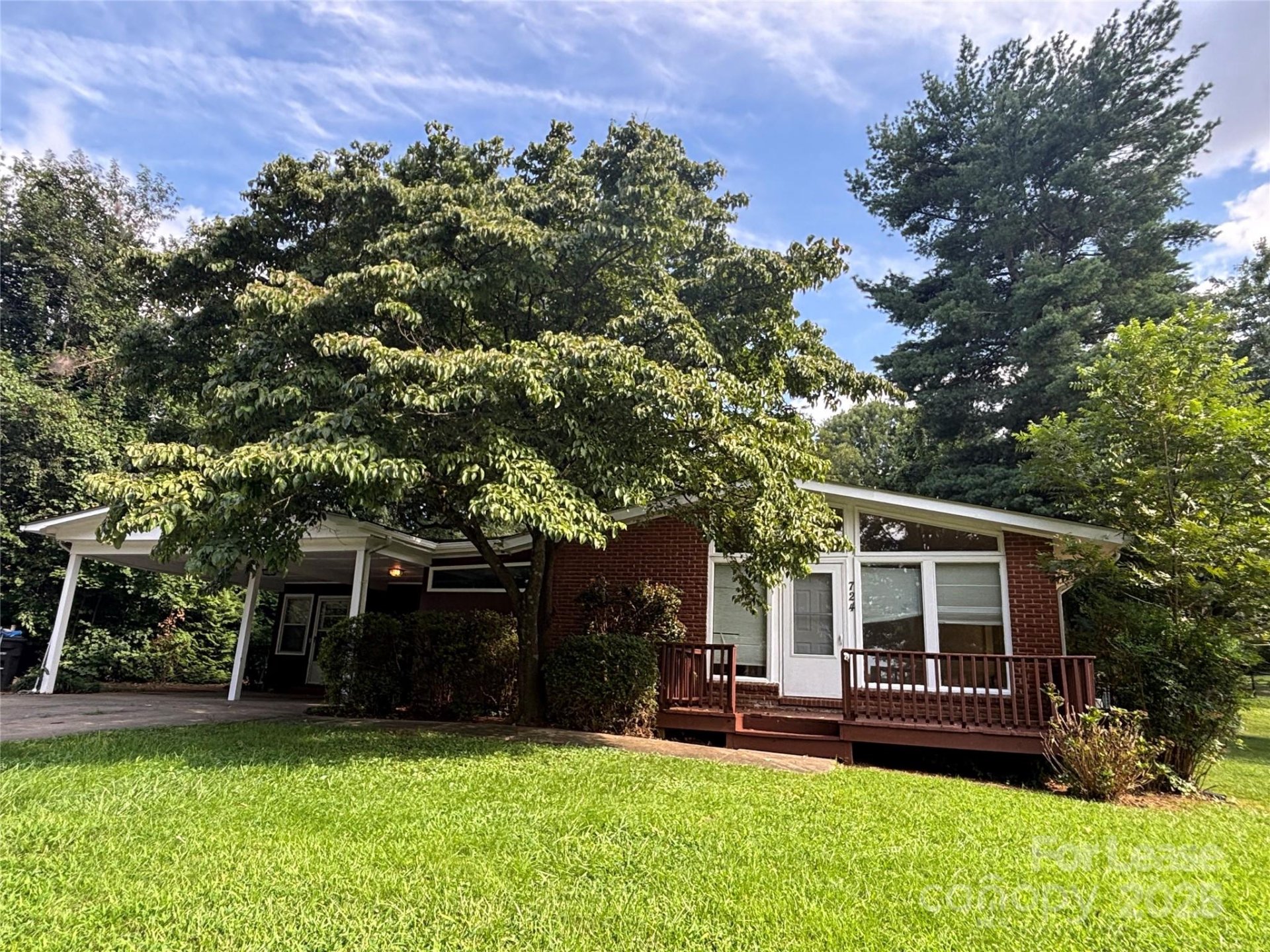 724 Oakdale Drive
