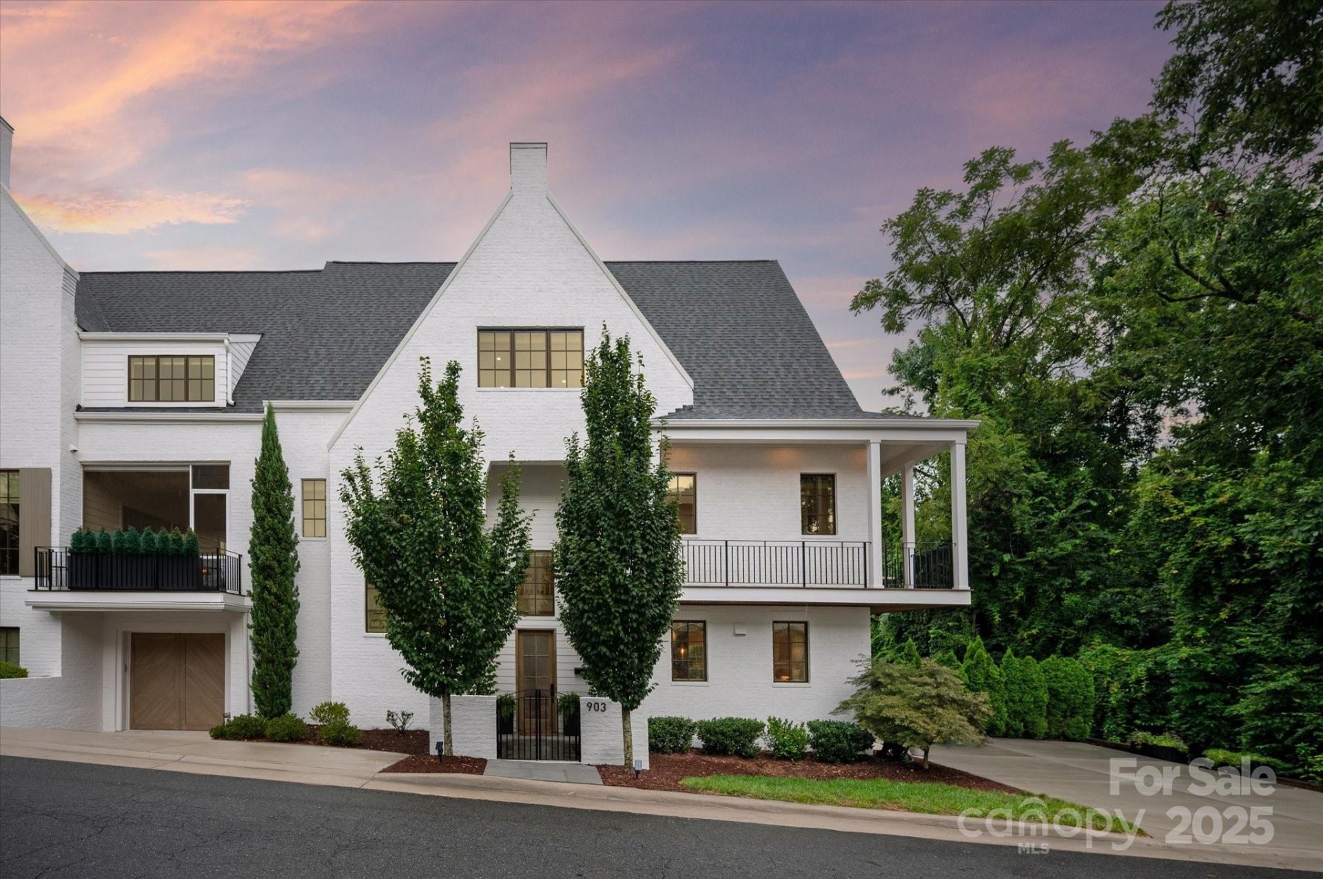 Property image 2 at 903 Mcdonald Avenue, Charlotte, NC 28203