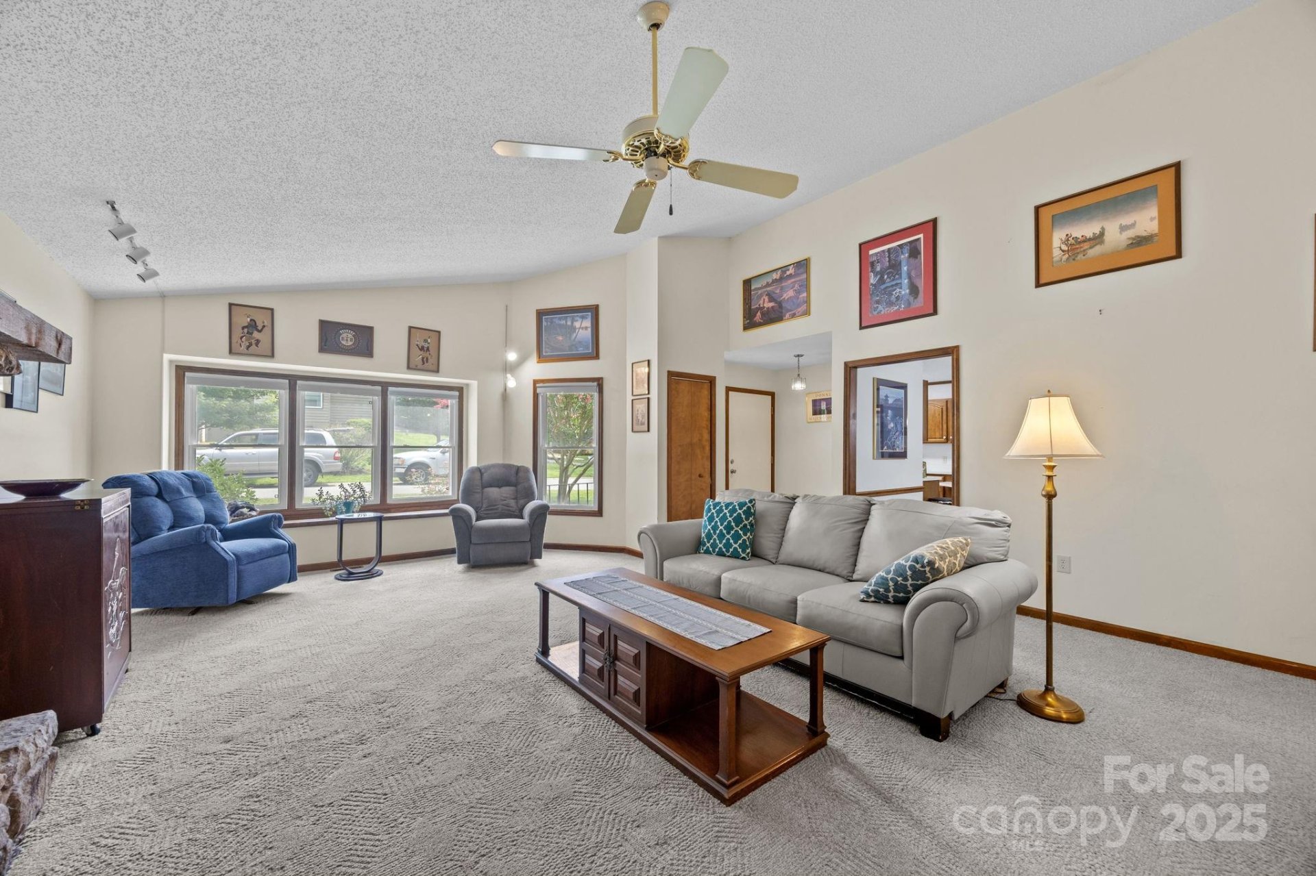 Property image 4 at 34 Larkspur Court, Asheville, NC 28805