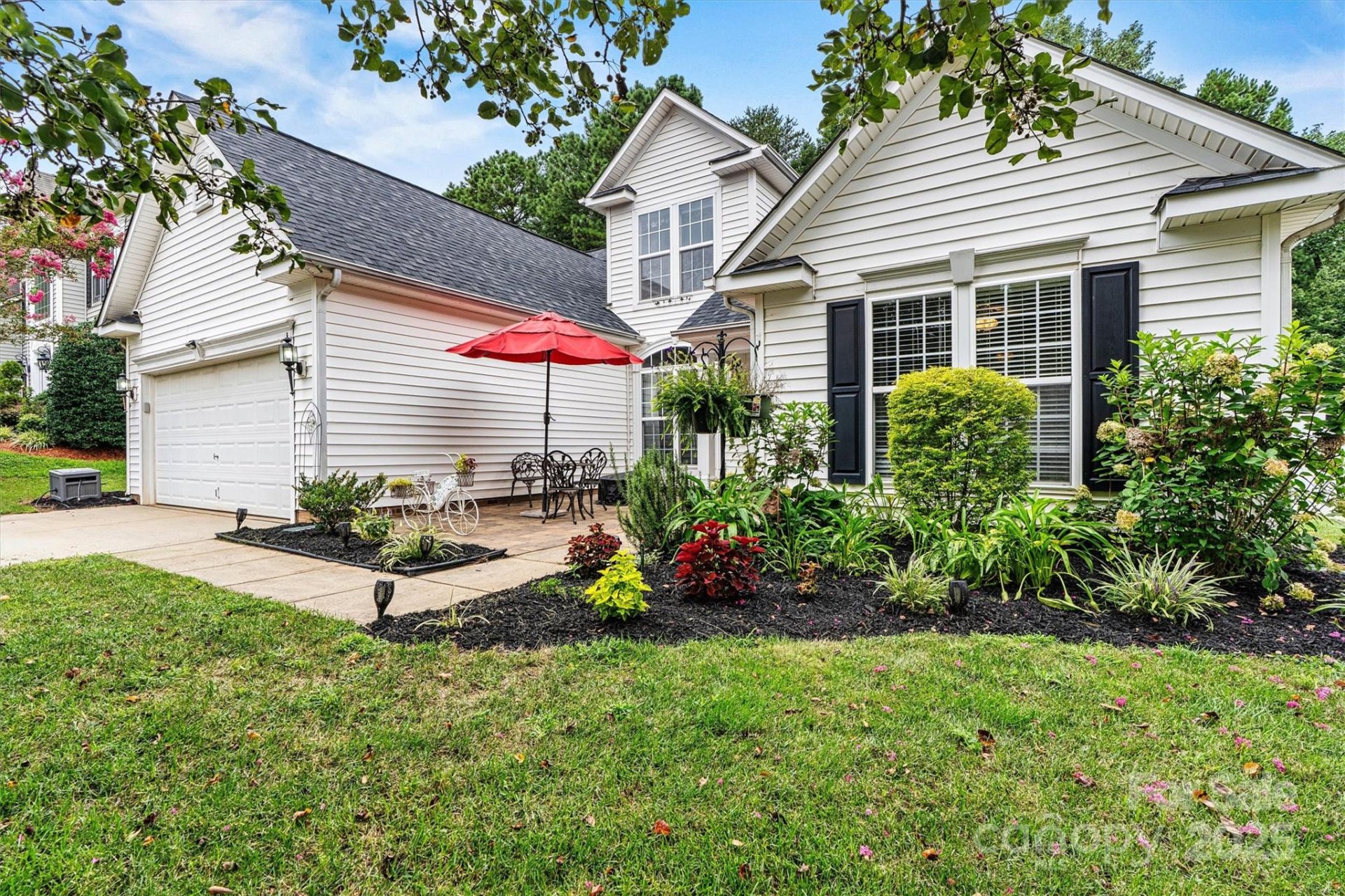 6859 Lakecrest Court