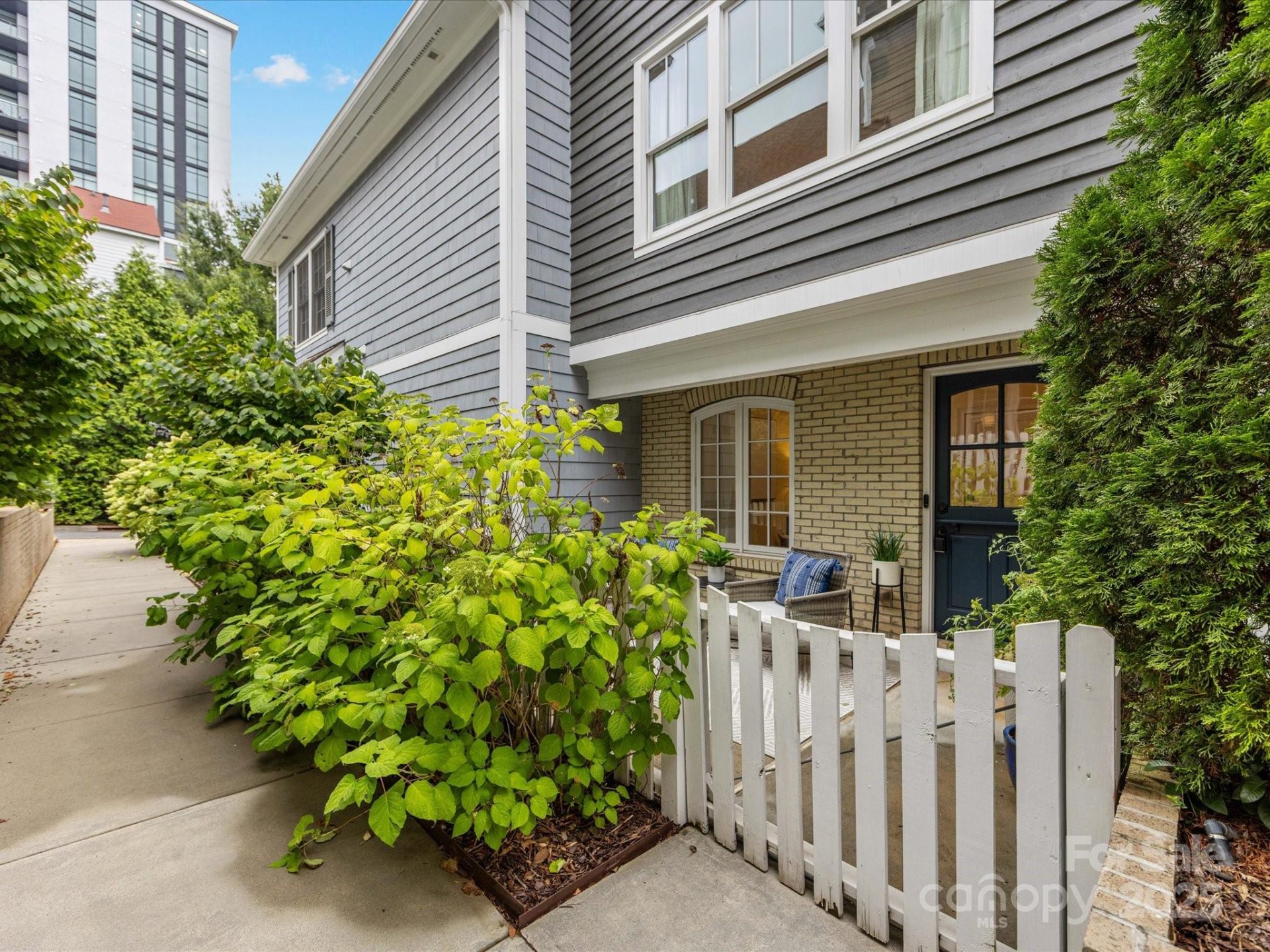 Property image 2 at 2032 Euclid Avenue, Charlotte, NC 28203