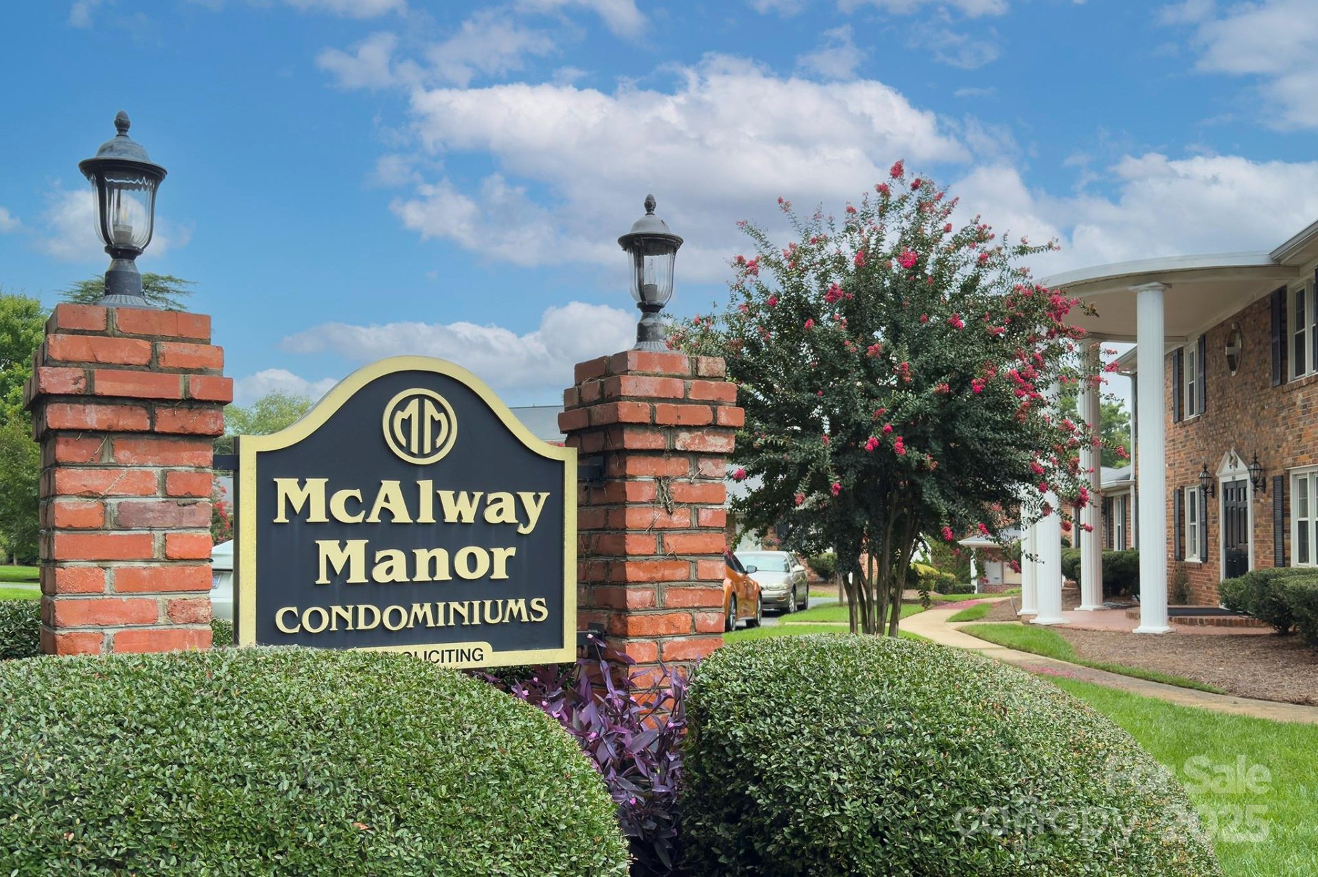 Mcalway Manor, Charlotte Community