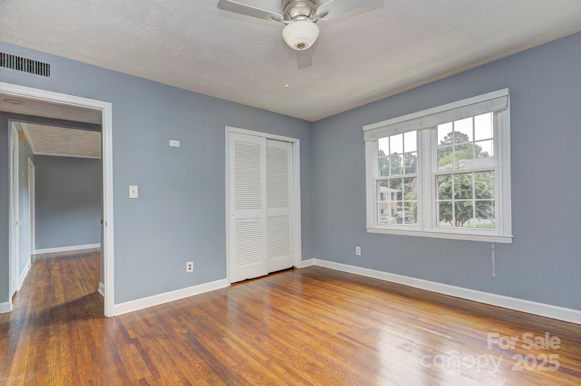 Property image 5 at 918 Mcalway Road, Charlotte, NC 28211