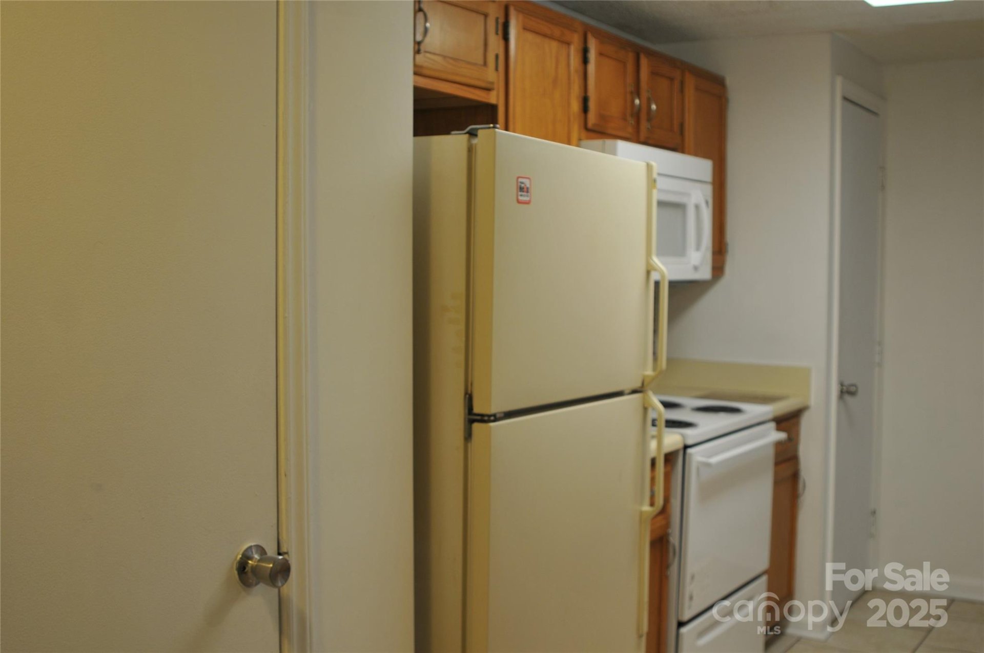 Property image 3 at 1614 K Arlyn Circle, Charlotte, NC 28213