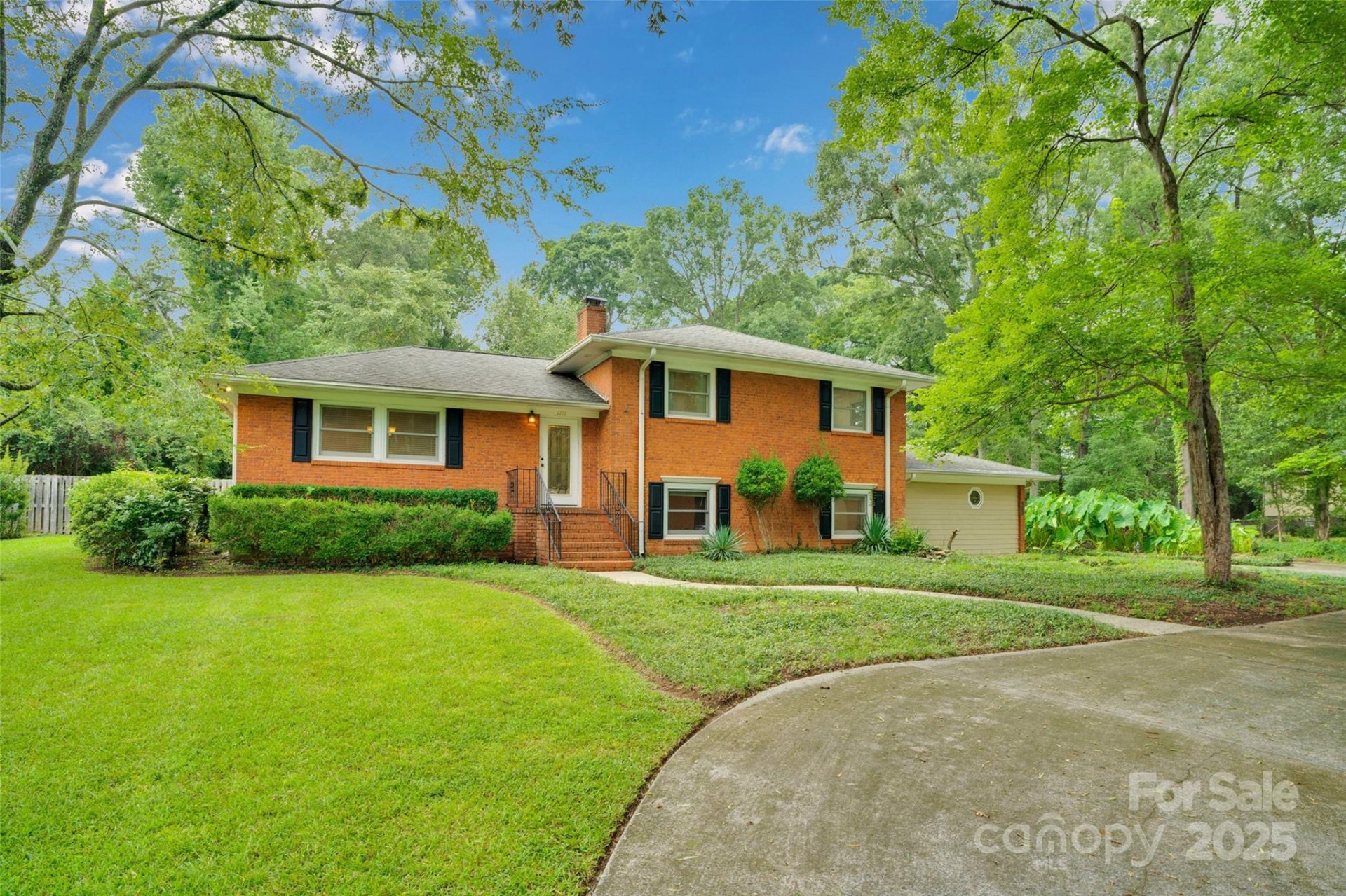 Property image 2 at 1212 Burtonwood Circle, Charlotte, NC 28212
