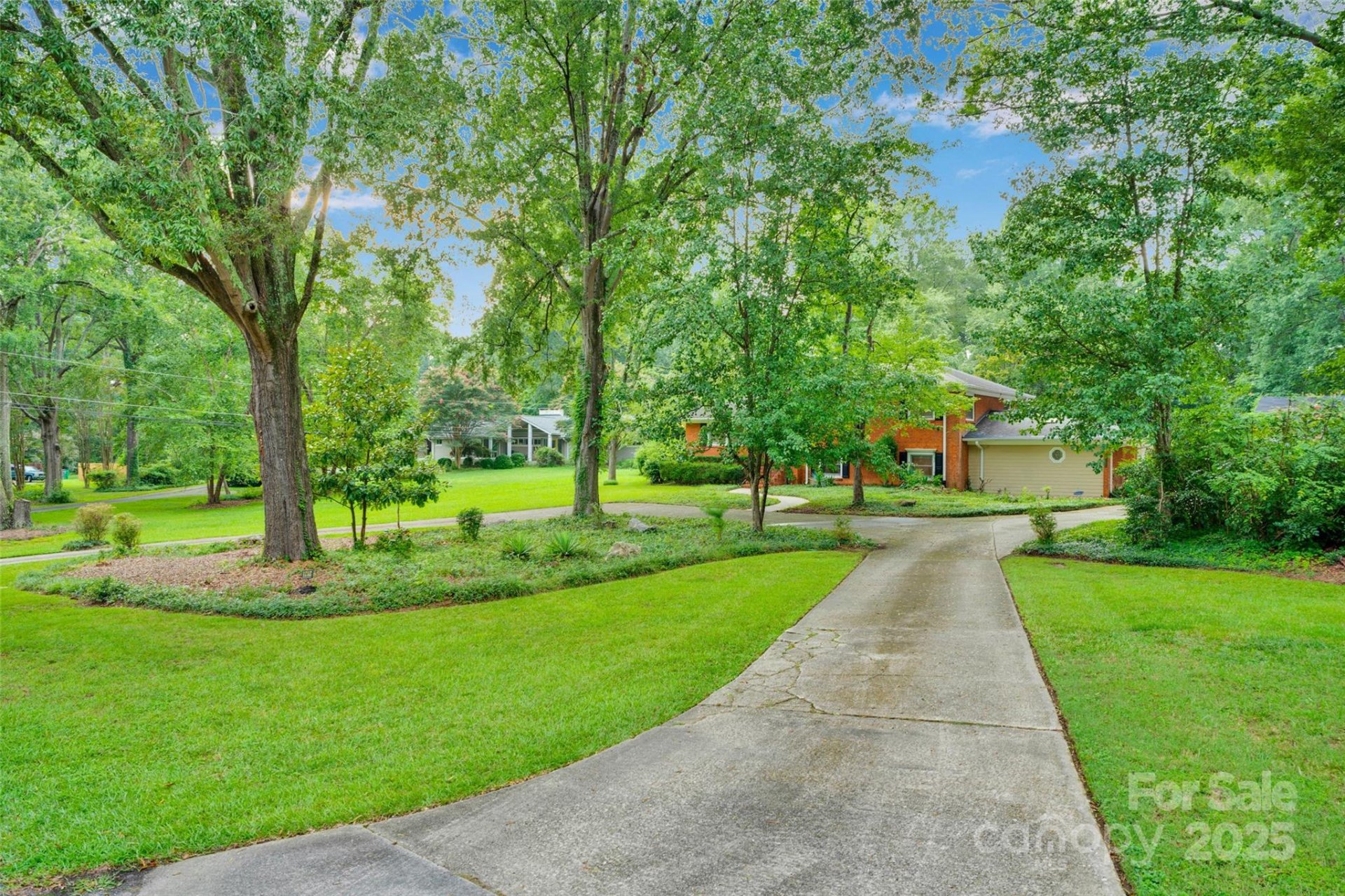 Property image 3 at 1212 Burtonwood Circle, Charlotte, NC 28212
