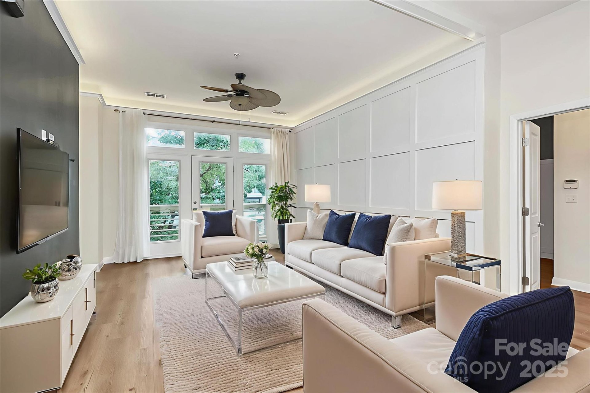 3030 South, Charlotte Community
